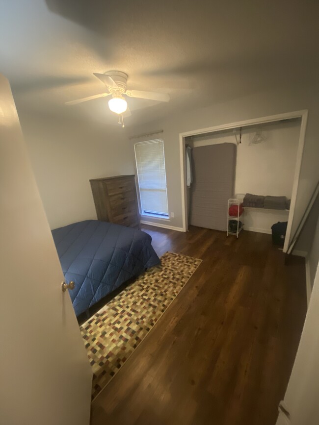 Foto del edificio - 1048 Stonegate Dr