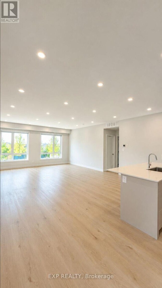 Photo du bâtiment - 1267 Summerville Ave