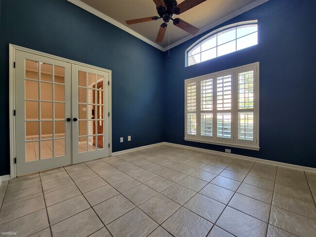 Building Photo - 4 br, 3.5 bath House - 10504 Medinah Green...