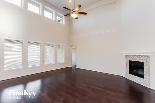 Foto del edificio - 723 Chestnut Cove Ln