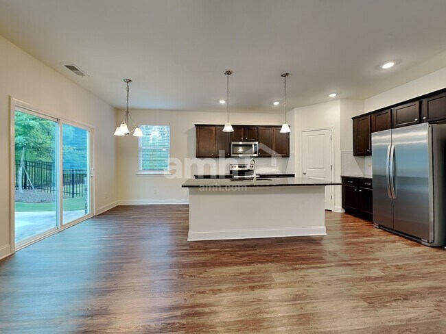 Foto del edificio - 1120 Ashlyn Ct