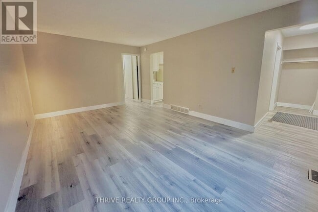 Building Photo - 101 Culver Crescent