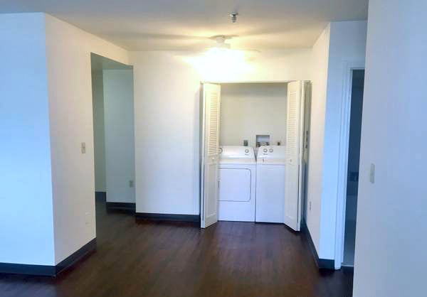Building Photo - University Plaza Apartments