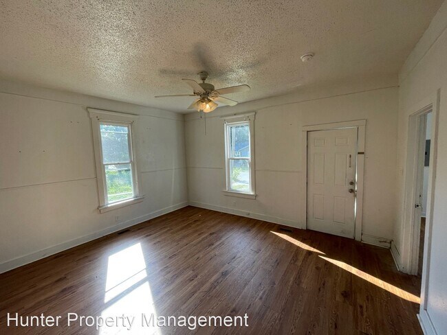 Building Photo - 2 br, 1 bath House - 1031W Monroe Terrace