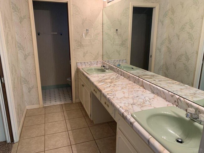 Building Photo - 5270 Pale Moon Dr