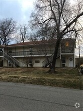 Building Photo - 1131 Oakland Ave