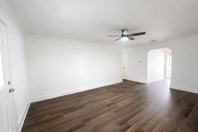 Building Photo - 5503 Burgundy Dr