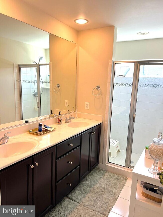 Foto del edificio - 11911 Waterton Lake Ln