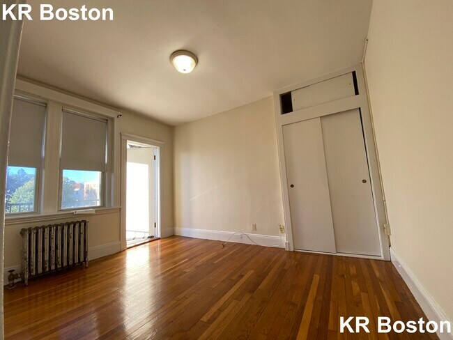 Building Photo - 145 Washington St