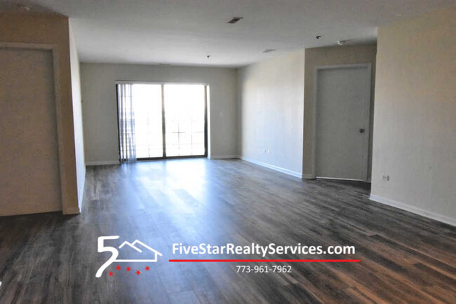 Building Photo - 8255 Skokie Blvd