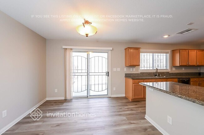 Building Photo - 9965 El Corriente St
