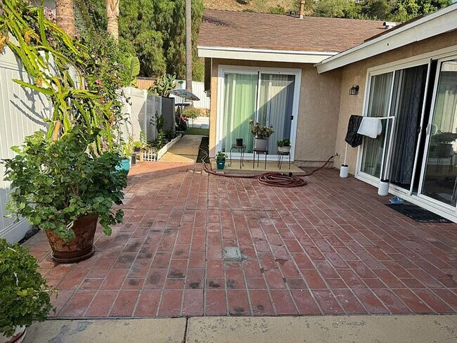 Foto del edificio - 29331 Edgewood Rd