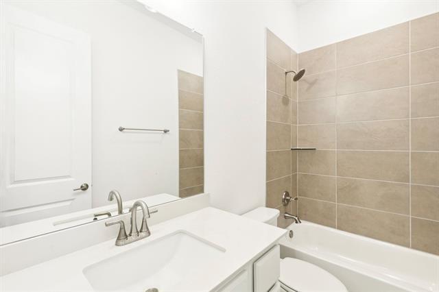Building Photo - 11992 Dahlia Bay Dr