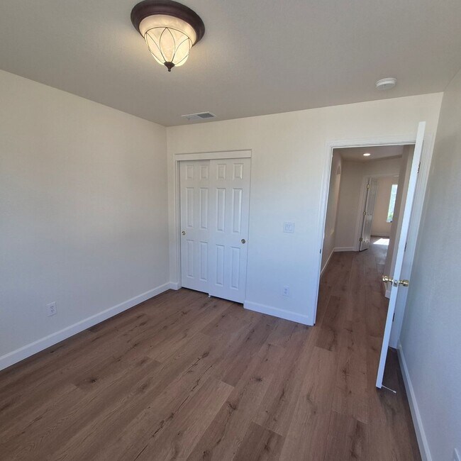 Foto del edificio - 5317 Buckwood Way