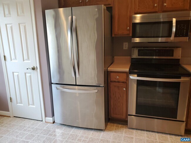 Building Photo - 1410 Glenside Green Ct
