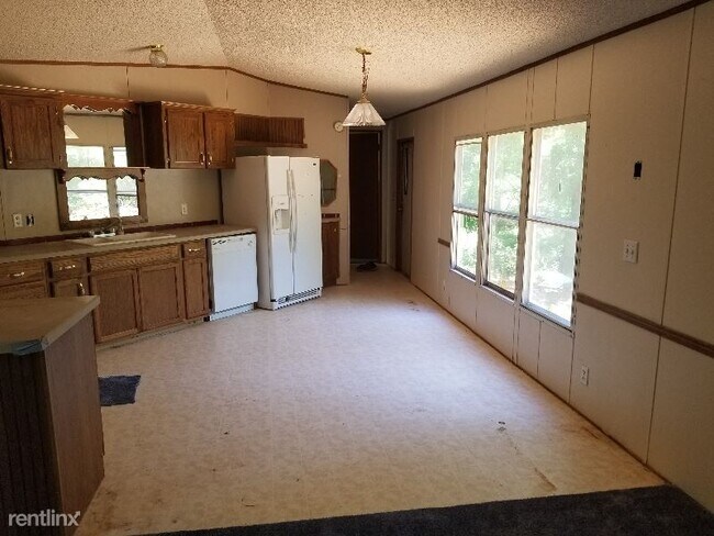 Foto del edificio - 3 br, 2 bath Mobile Home - 3400 Oak Valley