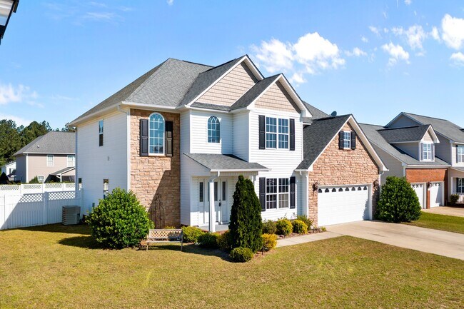 Building Photo - 15 Summerseat Way