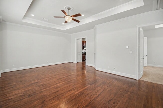Building Photo - 1744 W 25th St