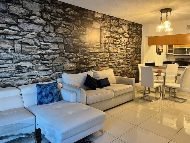 Foto del edificio - 1750 N Bayshore Dr