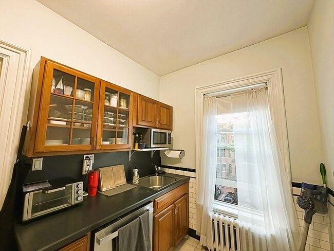 Foto del edificio - 229 Newbury St