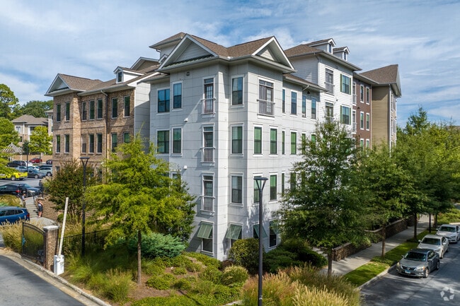 Building Photo - Eleven 85 Apartments
