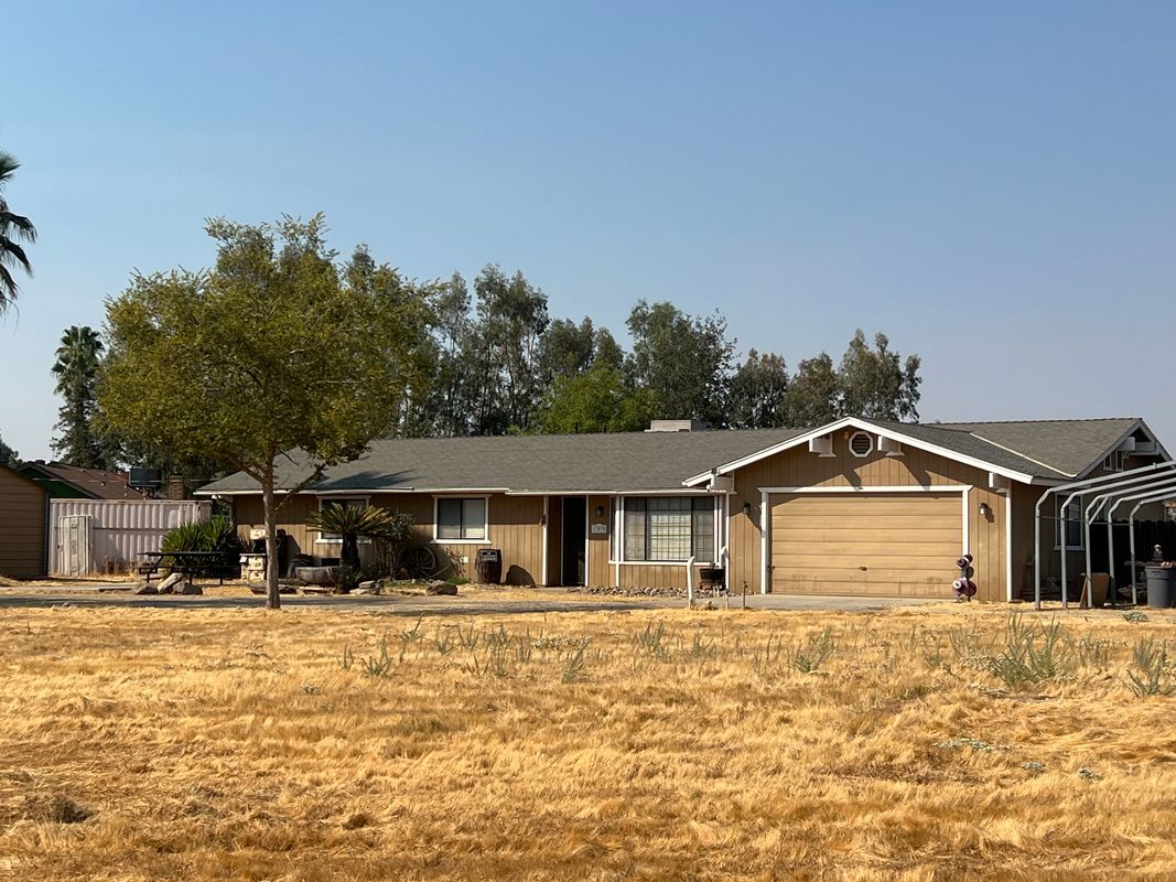 Foto principal - 17495 Melba Dr E