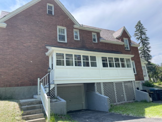 Building Photo - 54 Latham Ridge Rd