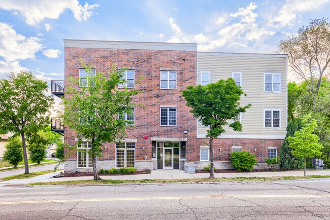 Foto del edificio - 2850 Cedar Ave S