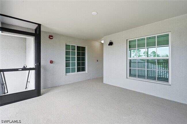 Foto del edificio - 15155 Bluffton Ln