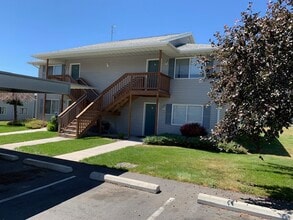 Building Photo - Russell Square Apartments