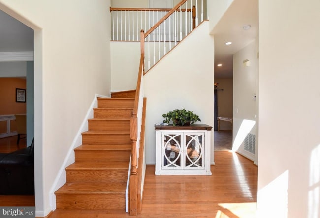 Foto del edificio - 542 Windermere Drive