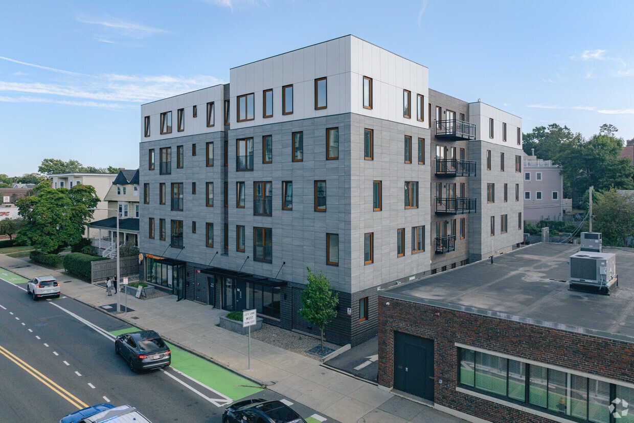 Primary Photo - Ttoren | Modern Living. Naturally.