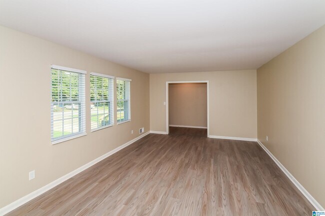 Foto del edificio - 2825 2nd St NW
