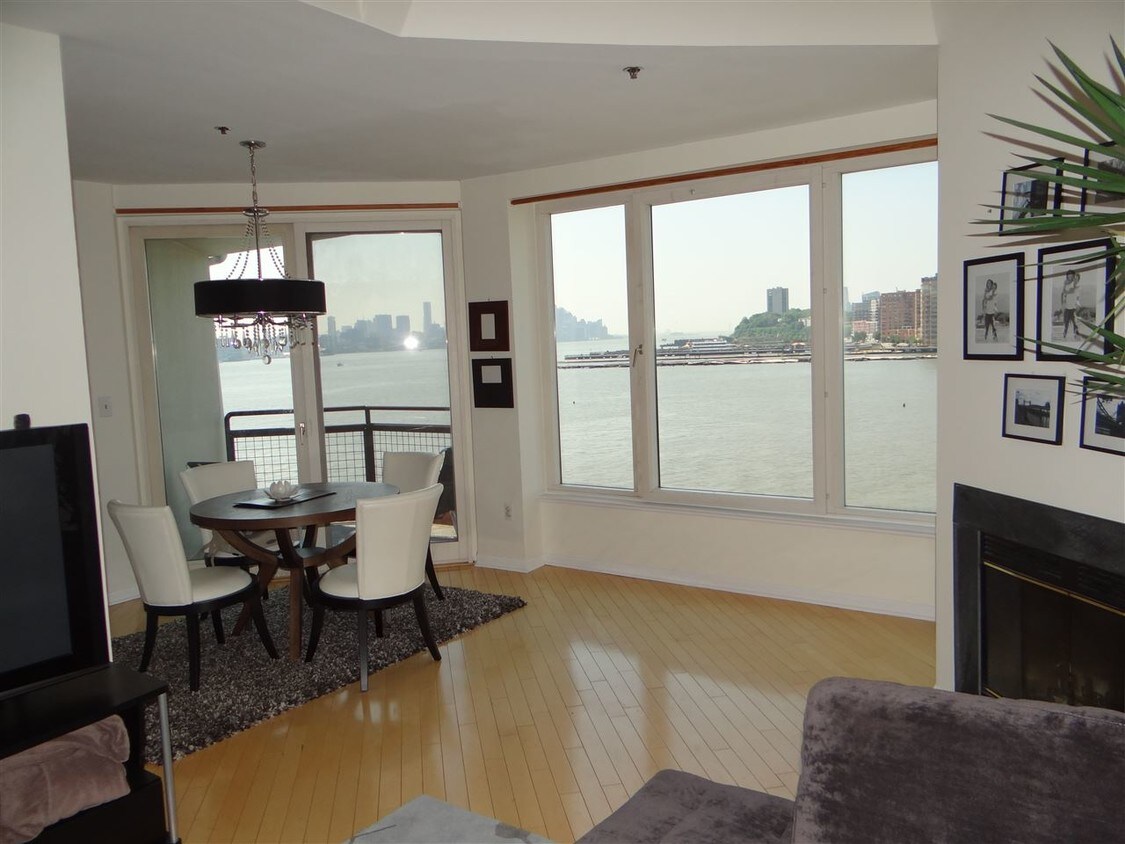 Foto principal - 600 Harbor Blvd