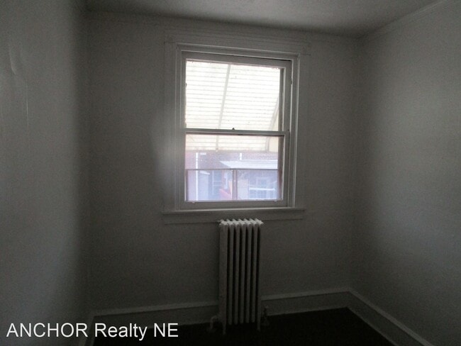 Building Photo - 3 br, 1 bath House - 2120 Carver St.