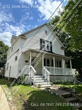 Building Photo - 232 John Ball Park Dr SW