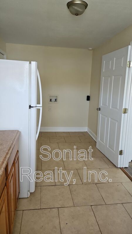 Foto del edificio - 13904 Hayne Blvd