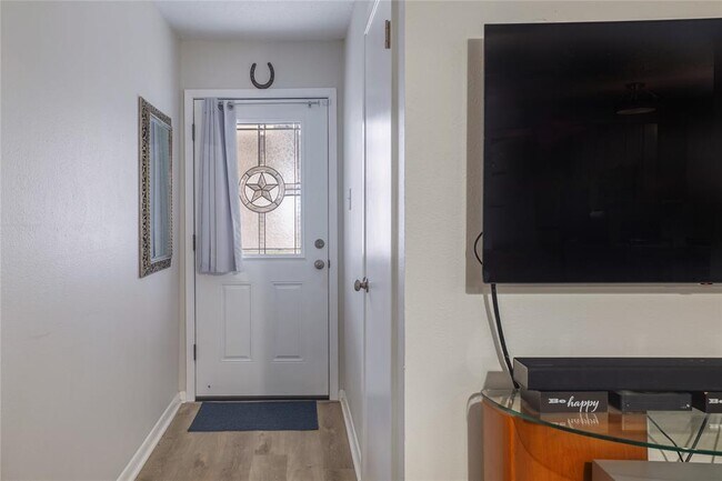 Foto del edificio - 7406 Shadow Hill Dr