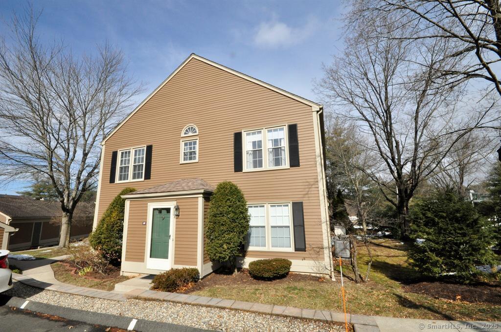 Primary Photo - 37 Newberry Ln