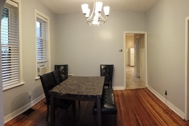 Dining Room - 1713 W Irving Park Rd