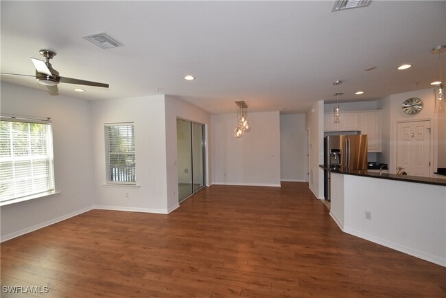 Building Photo - 23420 Alamanda Dr