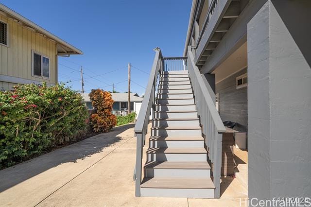 Building Photo - 87-110-110 Kaukama Rd