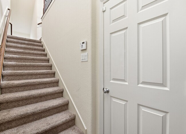 Foto del edificio - 3209 Clearview Cir