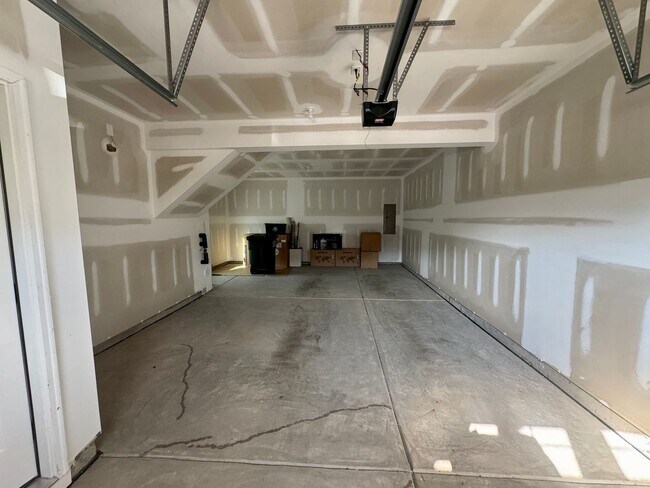 Building Photo - 3BR/2BA Townhouse in Mallard Creek