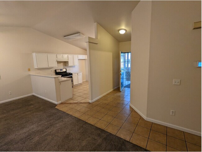 Foto del edificio - 4211 E Howard Ct