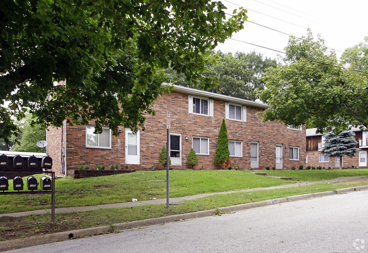 Building Photo - 613-701 Edwards Ave