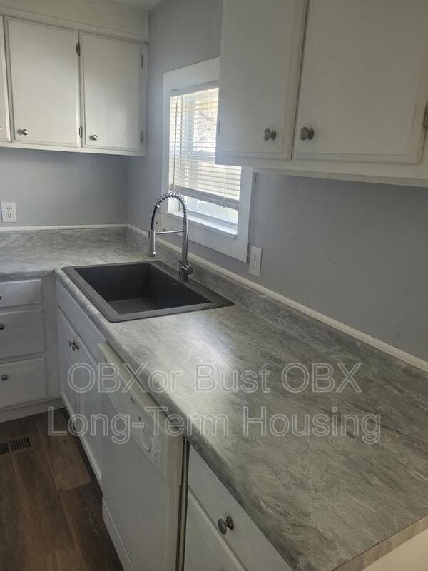 Building Photo - 111 Faris Dr