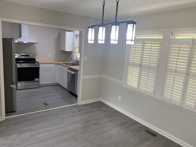 Foto del edificio - 412 Nottingham Dr