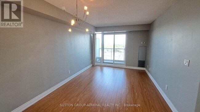 Photo du bâtiment - 7 N Park Rd