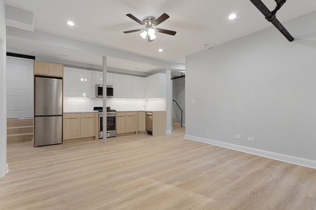 Building Photo - 7383 N Damen Ave